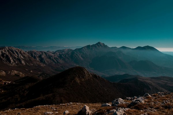 Quelles sont les meilleures pistes de randonnée à découvrir en Écosse ?